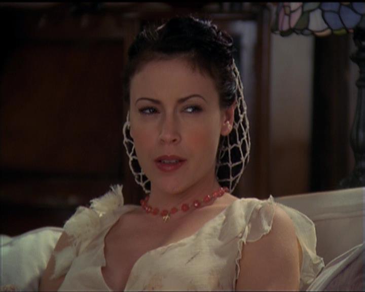 Charmed-Online-dot-518CatHouse2305.jpg