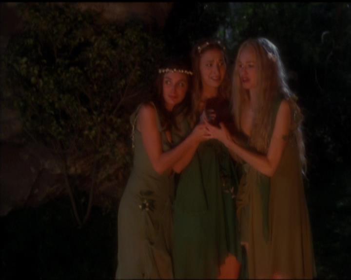 Charmed-Online-dot-519NymphsJustWantToHaveFun0046.jpg