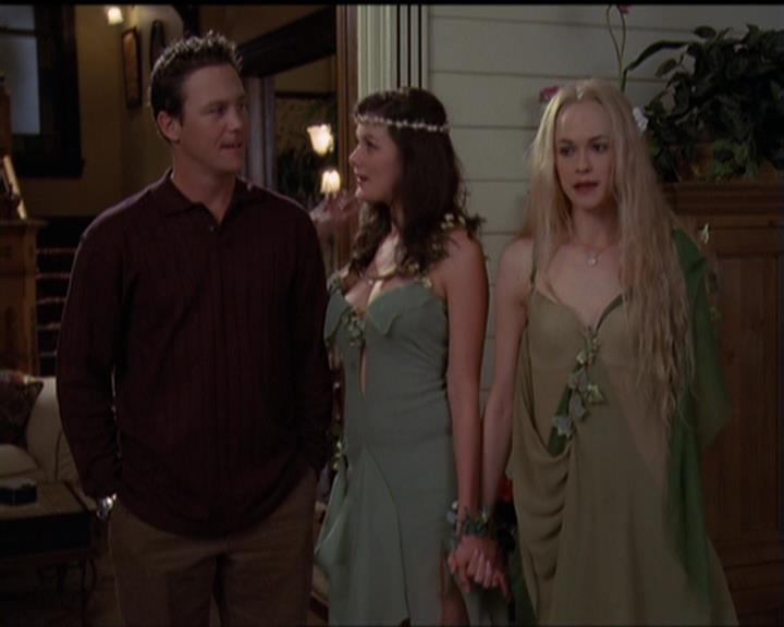 Charmed-Online-dot-519NymphsJustWantToHaveFun0988.jpg