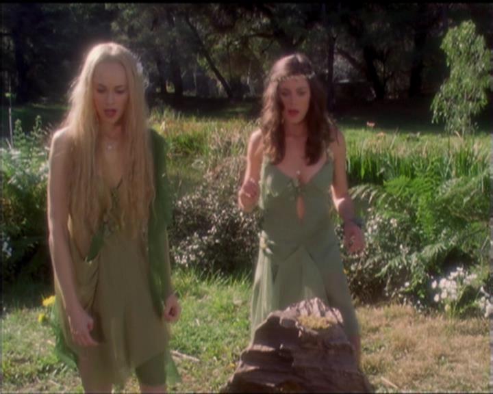 Charmed-Online-dot-519NymphsJustWantToHaveFun1942.jpg