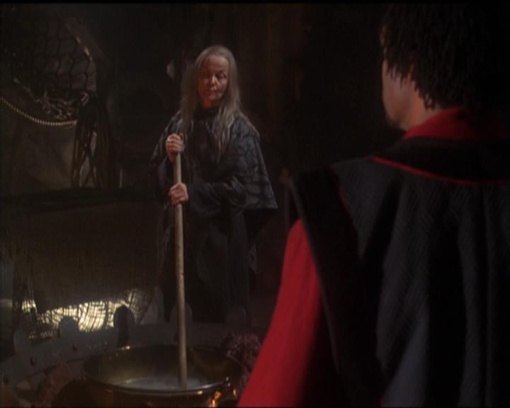 Charmed-Online-dot-net_5x20SenseAndSenseAbility0466.jpg