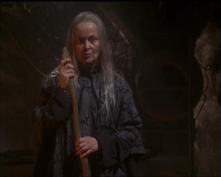 Charmed-Online-dot-net_5x20SenseAndSenseAbility0478.jpg