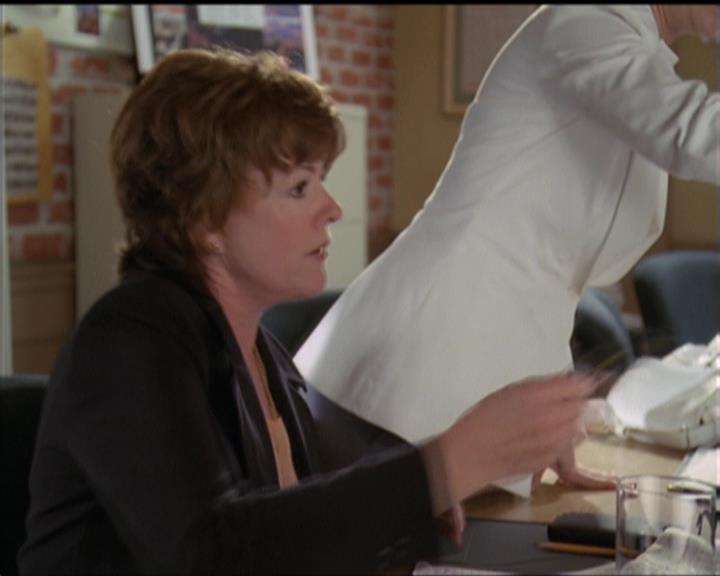 Charmed-Online-dot-net_5x20SenseAndSenseAbility0721.jpg Charmed-Online-dot-net_5x20SenseAndSenseAbility0721.jpg