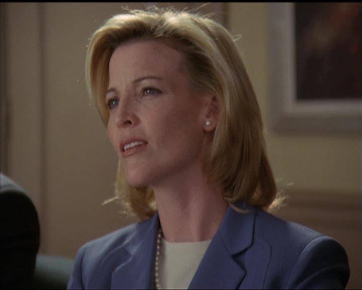 Charmed-Online-dot-net_5x20SenseAndSenseAbility0769.jpg