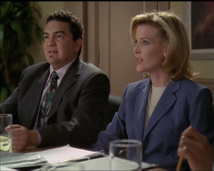 Charmed-Online-dot-net_5x20SenseAndSenseAbility0790.jpg