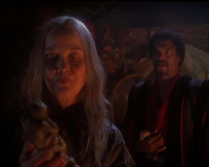 Charmed-Online-dot-net_5x20SenseAndSenseAbility1275.jpg