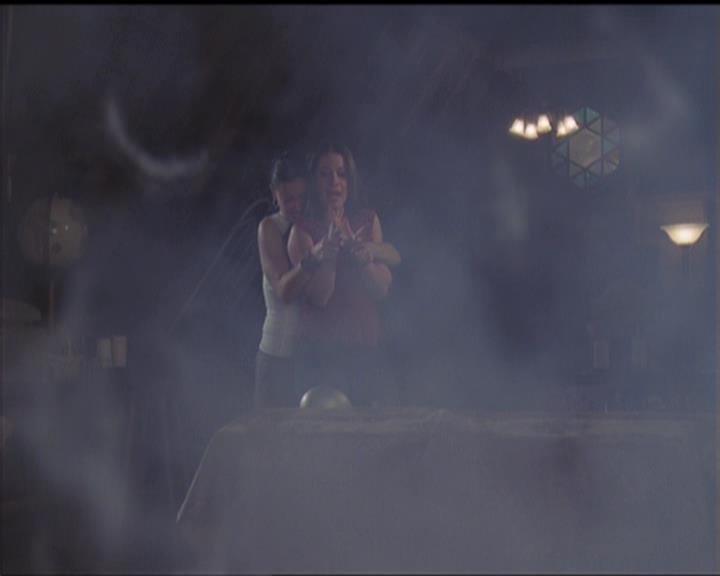 Charmed-Online-dot-net_5x20SenseAndSenseAbility1557.jpg