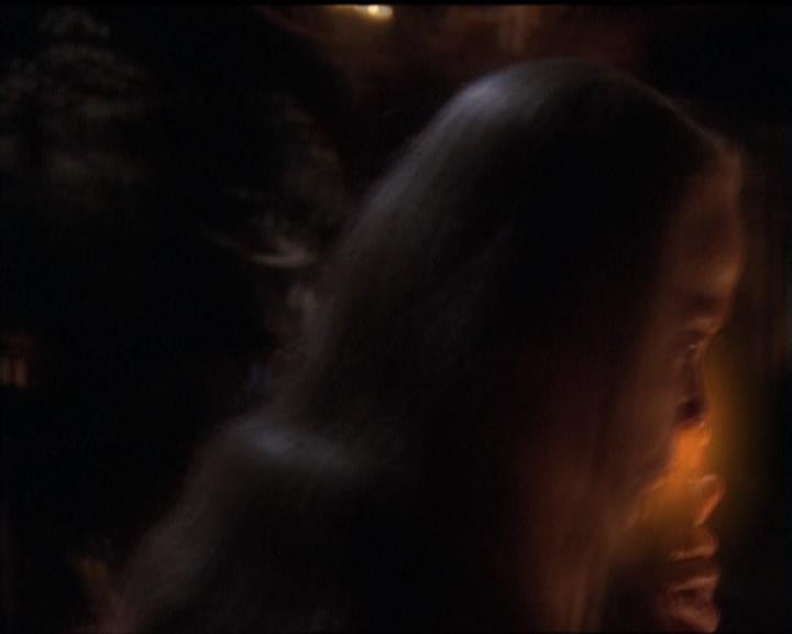 Charmed-Online-dot-net_5x20SenseAndSenseAbility1973.jpg