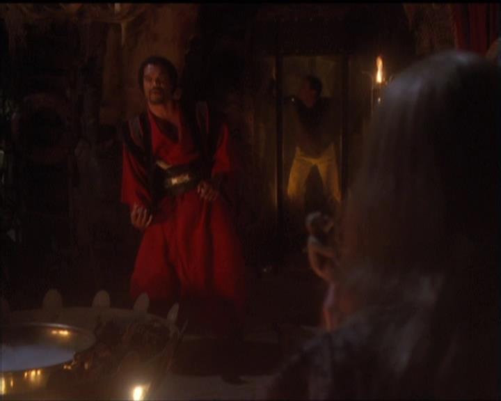 Charmed-Online-dot-net_5x20SenseAndSenseAbility1975.jpg