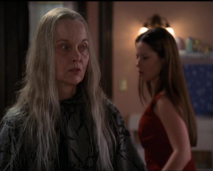 Charmed-Online-dot-net_5x20SenseAndSenseAbility2075.jpg