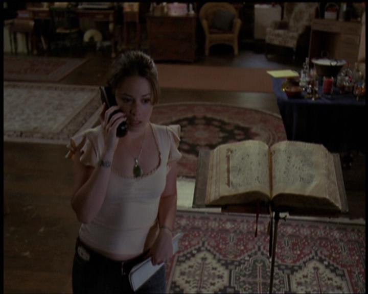 Charmed-Online-dot-net_5x21NecromancingTheStone0069.jpg