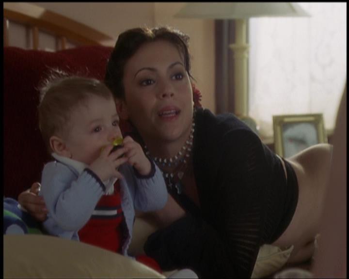 Charmed-Online-dot-net_5x21NecromancingTheStone0307.jpg