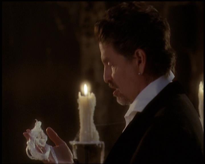 Charmed-Online-dot-net_5x21NecromancingTheStone0630.jpg Charmed-Online-dot-net_5x21NecromancingTheStone0630.jpg