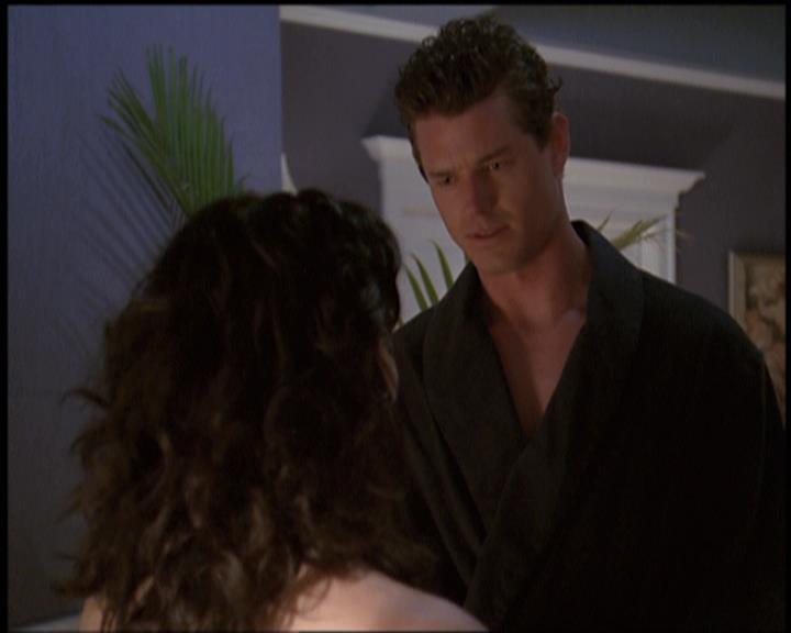 Charmed-Online-dot-net_5x21NecromancingTheStone0683.jpg Charmed-Online-dot-net_5x21NecromancingTheStone0683.jpg