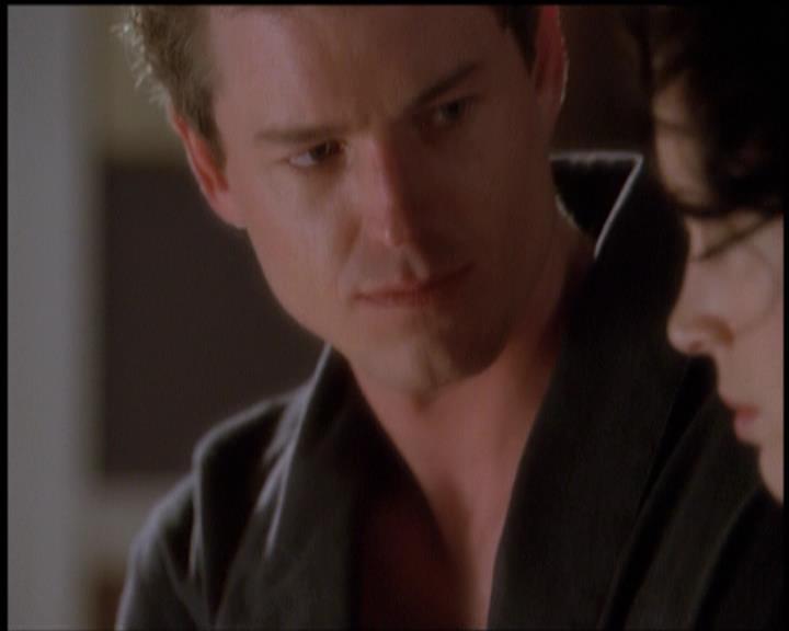 Charmed-Online-dot-net_5x21NecromancingTheStone0732.jpg Charmed-Online-dot-net_5x21NecromancingTheStone0732.jpg