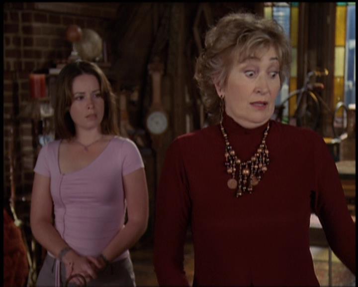 Charmed-Online-dot-net_5x21NecromancingTheStone1061.jpg