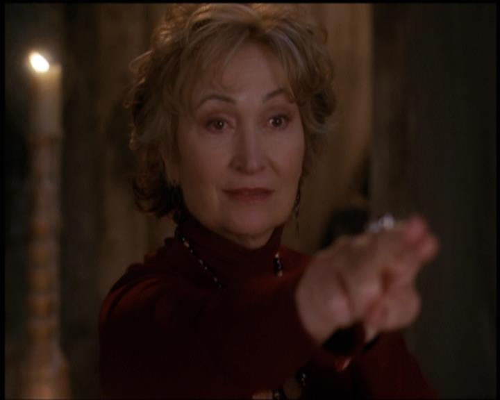 Charmed-Online-dot-net_5x21NecromancingTheStone1104.jpg