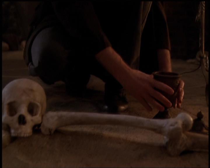 Charmed-Online-dot-net_5x21NecromancingTheStone1224.jpg