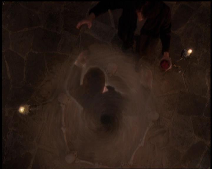 Charmed-Online-dot-net_5x21NecromancingTheStone1237.jpg