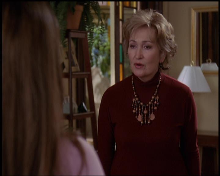 Charmed-Online-dot-net_5x21NecromancingTheStone1376.jpg Charmed-Online-dot-net_5x21NecromancingTheStone1376.jpg