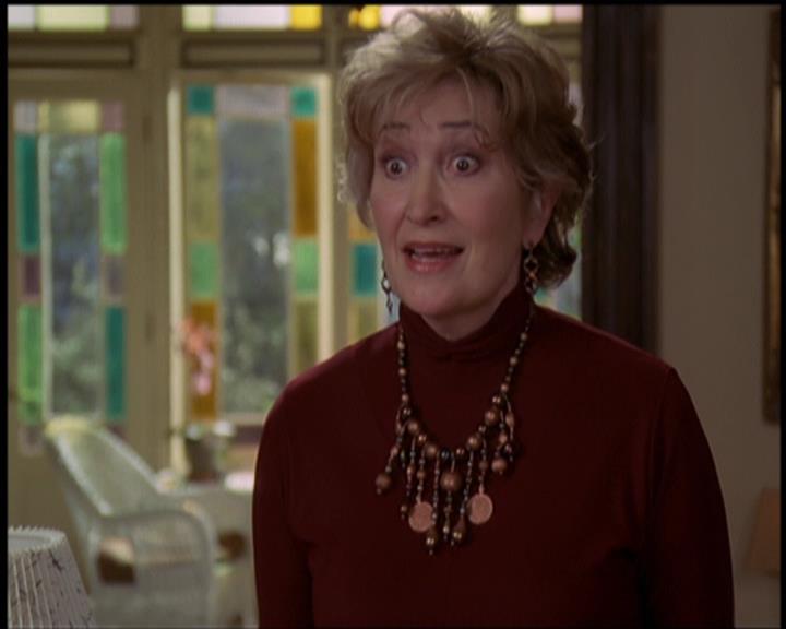 Charmed-Online-dot-net_5x21NecromancingTheStone1514.jpg