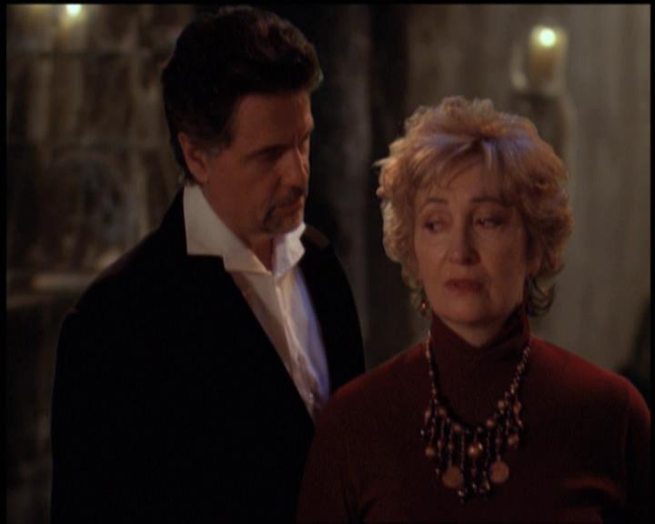 Charmed-Online-dot-net_5x21NecromancingTheStone1964.jpg
