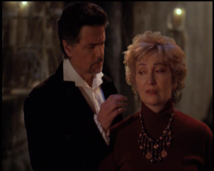 Charmed-Online-dot-net_5x21NecromancingTheStone1966.jpg