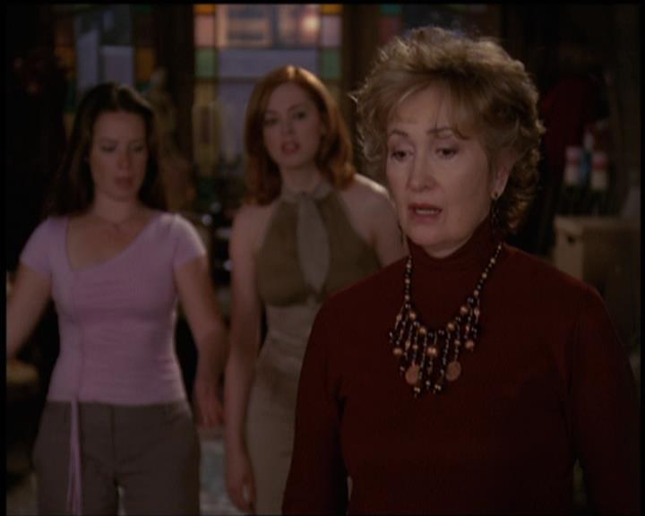 Charmed-Online-dot-net_5x21NecromancingTheStone1983.jpg