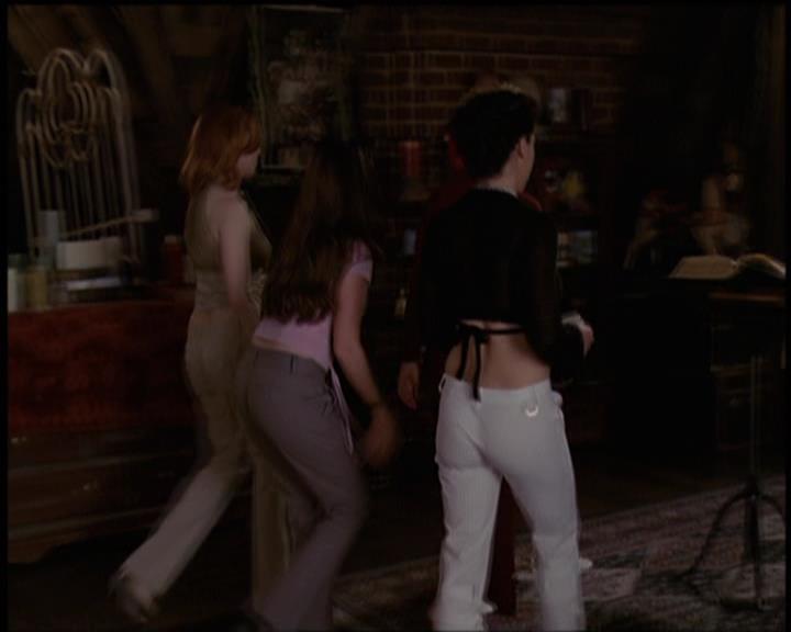 Charmed-Online-dot-net_5x21NecromancingTheStone1987.jpg