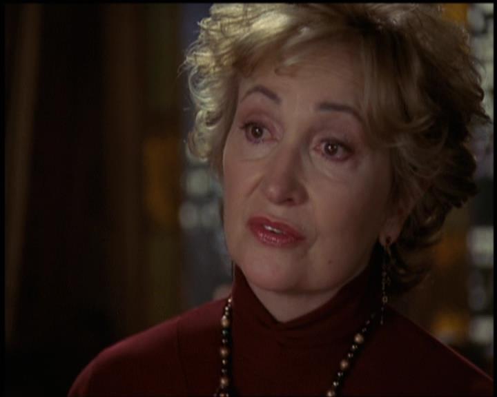 Charmed-Online-dot-net_5x21NecromancingTheStone2130.jpg