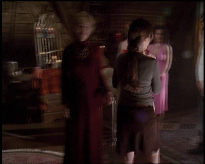 Charmed-Online-dot-net_5x21NecromancingTheStone2368.jpg