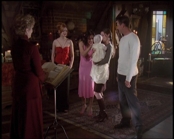 Charmed-Online-dot-net_5x21NecromancingTheStone2371.jpg