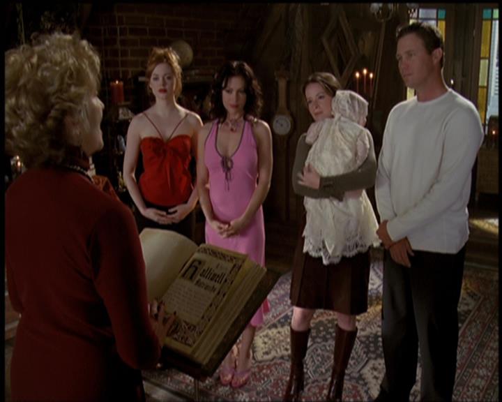 Charmed-Online-dot-net_5x21NecromancingTheStone2387.jpg