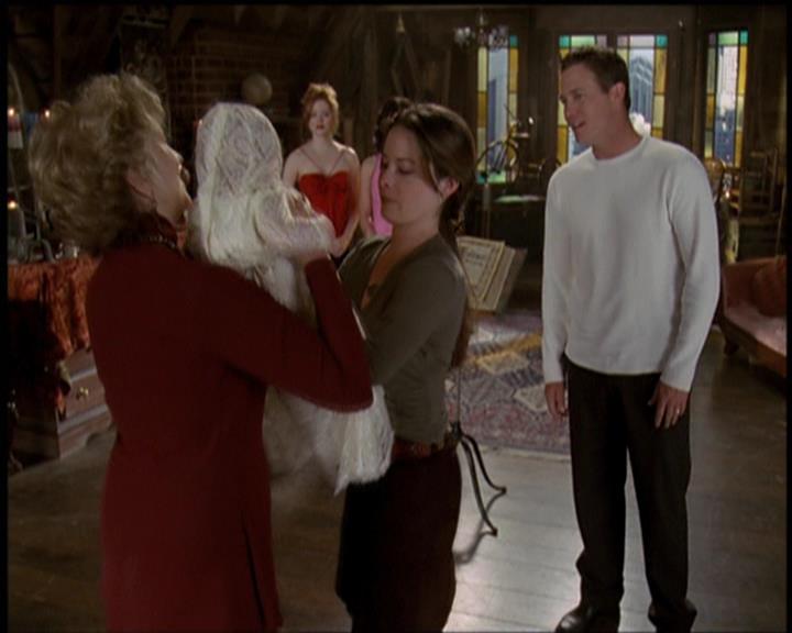 Charmed-Online-dot-net_5x21NecromancingTheStone2428.jpg