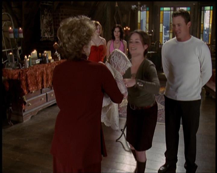 Charmed-Online-dot-net_5x21NecromancingTheStone2465.jpg