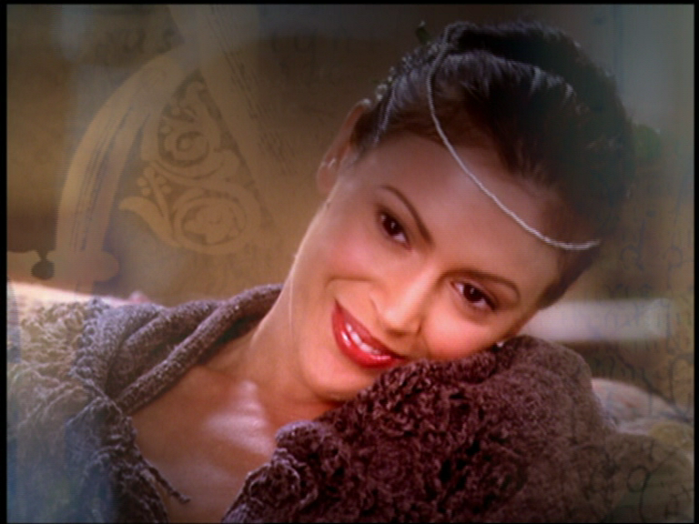 charmed-online_dot_net_OpeningCreditsS5-00017.png