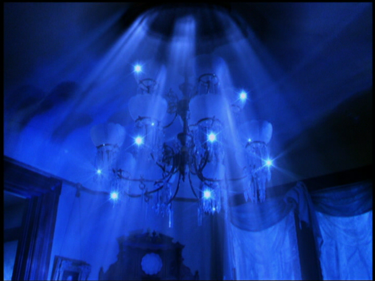 charmed-online_dot_net_OpeningCreditsS5-00031.png