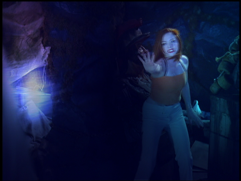 charmed-online_dot_net_OpeningCreditsS5-00047.png