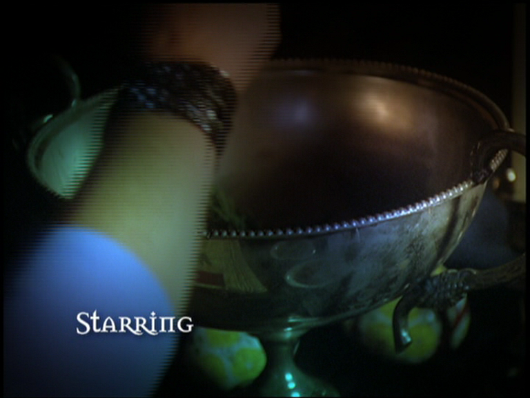 charmed-online_dot_net_OpeningCreditsS5-00011.png