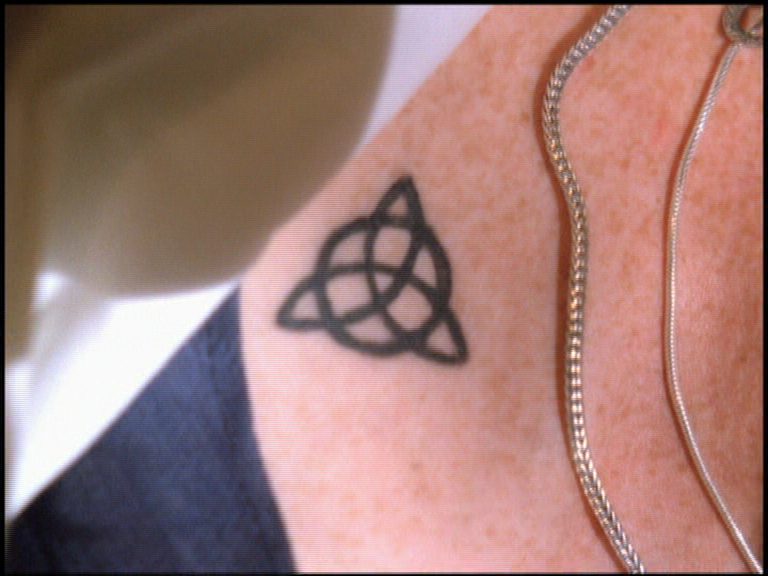 charmed-online_dot_net_OpeningCreditsS5-00013.png