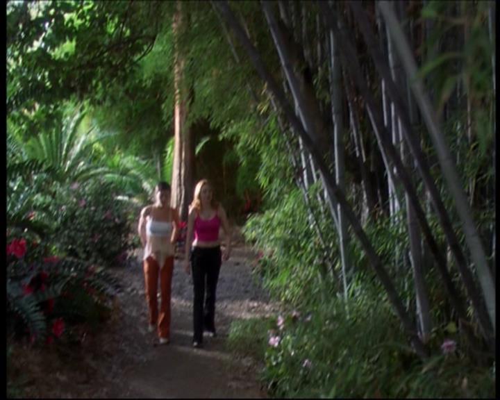 Charmed-Online_dot_net-601ValhalleyoftheDolls1563.jpg