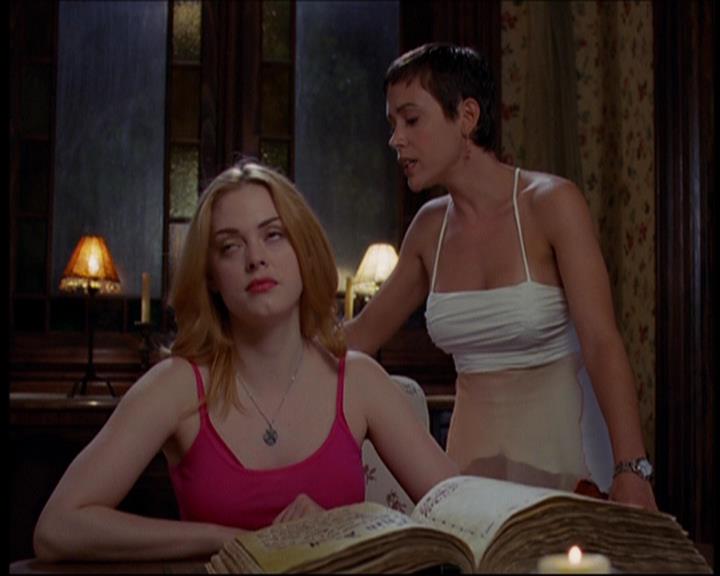 Charmed-Online_dot_net-601ValhalleyoftheDolls1715.jpg