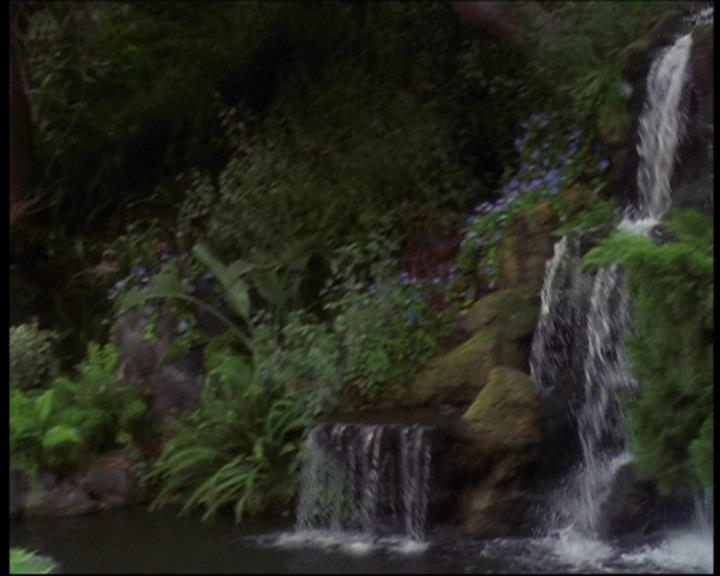 Charmed-Online_dot_net-602Valhalleyofthedolls-part20618.jpg