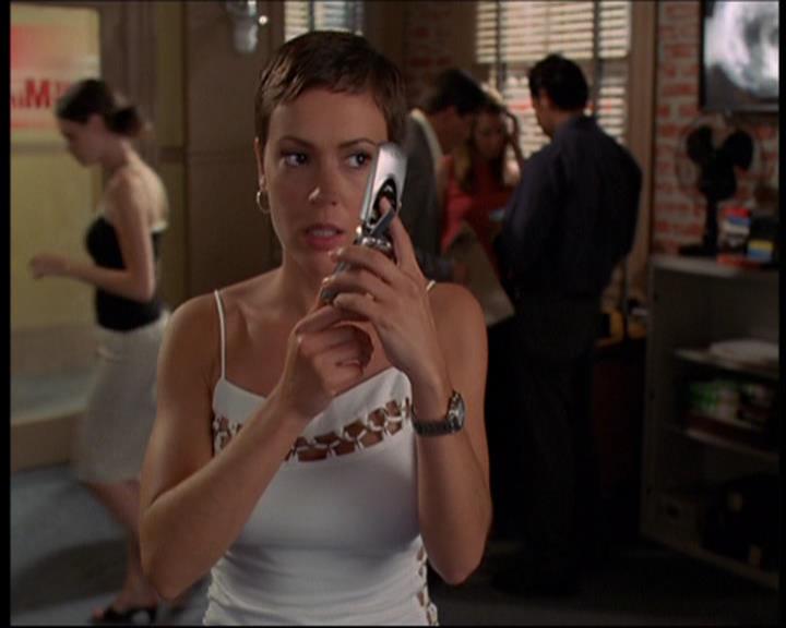 Charmed-Online_dot_net-602Valhalleyofthedolls-part21178.jpg