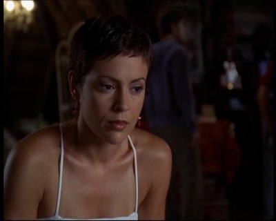 Charmed-Online_dot_net-602Valhalleyofthedolls-part20449.jpg