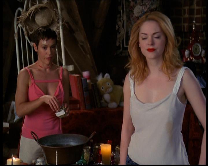 Charmed-Online_dot_net-603ForgetMe---Not1830.jpg