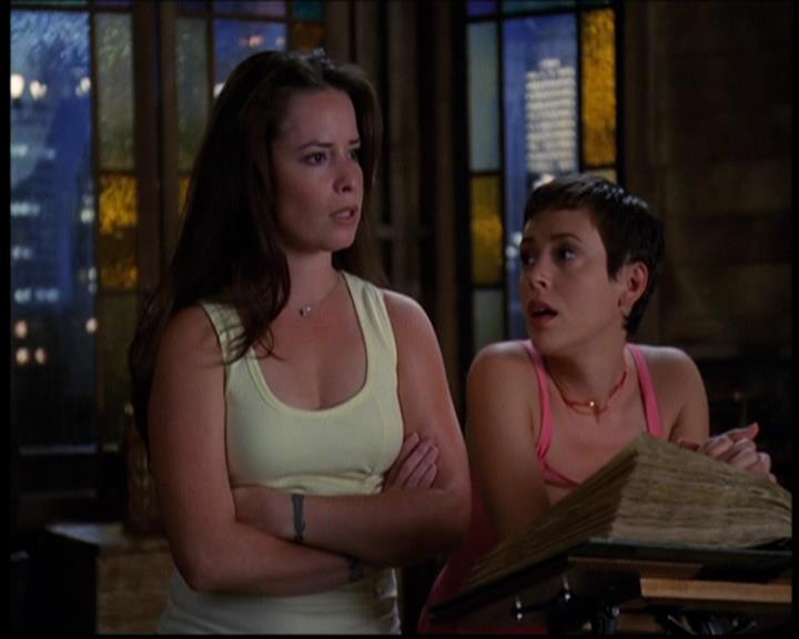 Charmed-Online_dot_net-603ForgetMe---Not2118.jpg