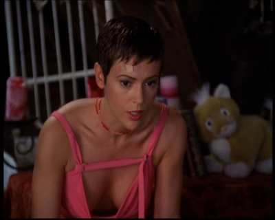 Charmed-Online_dot_net-603ForgetMe---Not1843.jpg