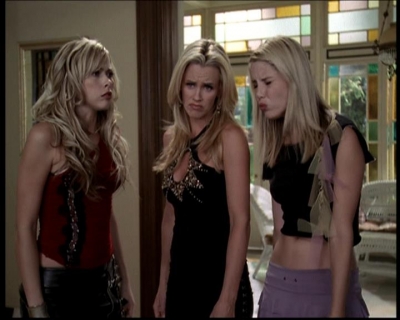 Charmed-Online_dot_net-604ThePowerofThreeBlondes1374.jpg