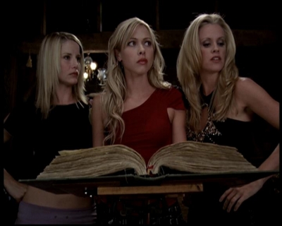 Charmed-Online_dot_net-604ThePowerofThreeBlondes1486.jpg